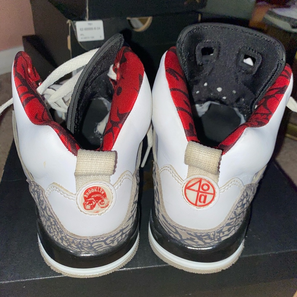 Jordan 6 - Picture 4 of 8